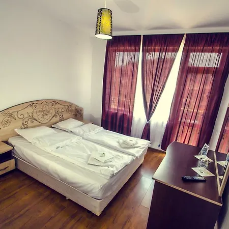 Hotel семеен арапов Family Arapov *